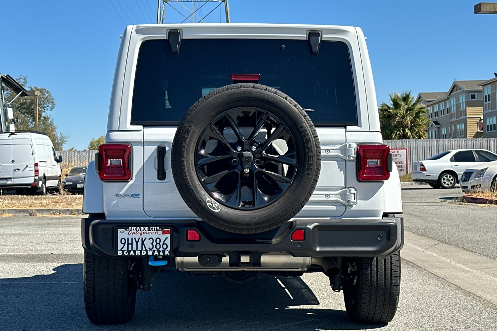 Used 2024 Jeep Wrangler Unlimited Sahara w/ Technology Group AWD/4WD image 5