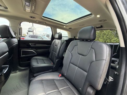 Used 2022 Kia Telluride SX w/ Nightfall Edition Package image 25