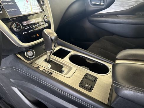 Used 2018 Nissan Murano SV w/ Premium Package image 19