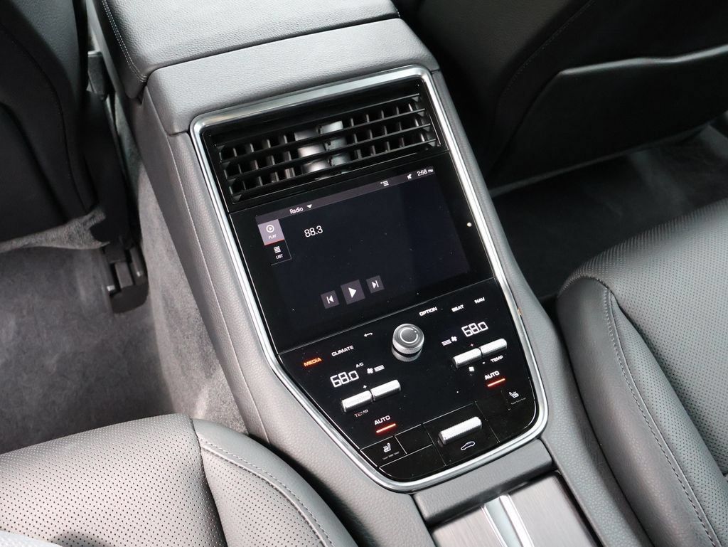 Certified 2023 Porsche Panamera 4 Platinum Edition AWD/4WD image 21