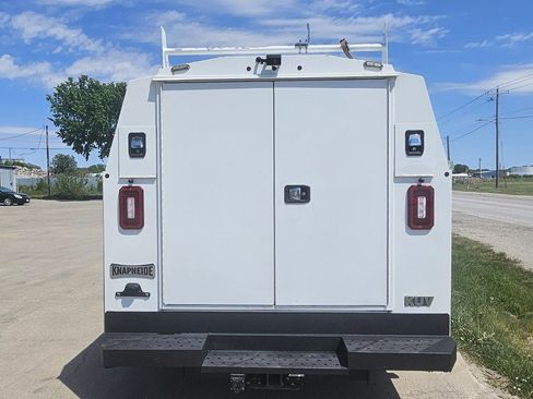 Used 2024 Ford E-350 and Econoline 350 Super Duty w/ Power Windows & Locks Group RWD image 7