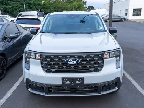 Used 2025 Ford Maverick XLT w/ XLT Luxury Package AWD/4WD image 2