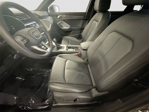 Certified 2025 Audi Q3 2.0T Premium w/ Convenience Package AWD/4WD image 20