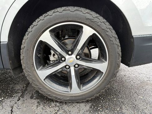 Used 2022 Chevrolet Equinox LT FWD image 32