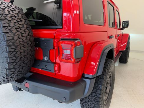 Used 2024 Jeep Wrangler Unlimited Rubicon 392 image 30