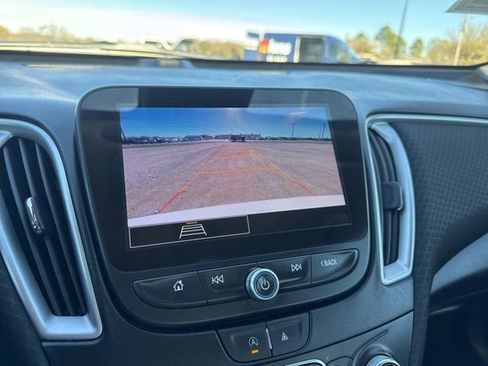 Used 2024 Chevrolet Malibu LT FWD image 7