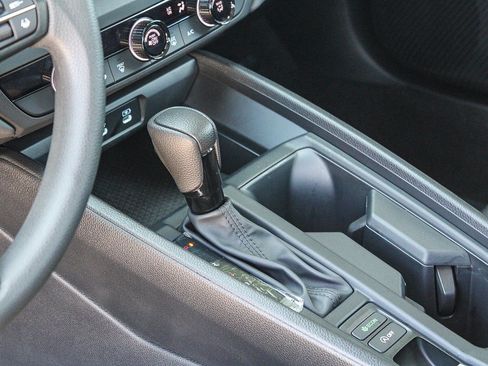 Certified 2025 Honda Accord LX image 21