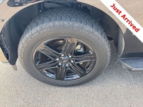 Used 2021 Ford Expedition XLT RWD image 16