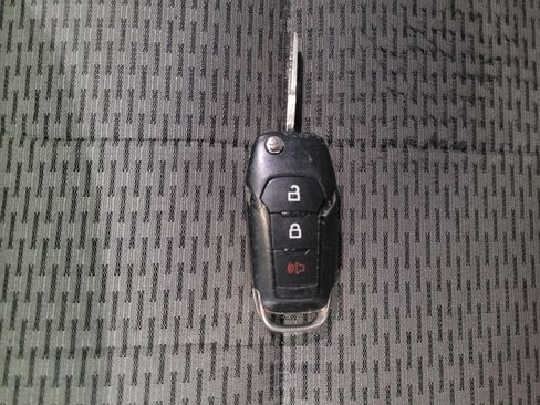 Used 2020 Ford F150 XLT image 32