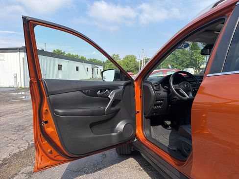 Used 2020 Nissan Rogue SL w/ Premium Package AWD/4WD image 22