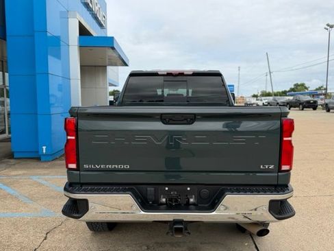 Used 2025 Chevrolet Silverado 2500 LTZ w/ LTZ Premium Package AWD/4WD image 4