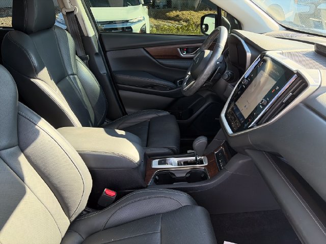 Used 2023 Subaru Ascent Touring AWD/4WD image 32