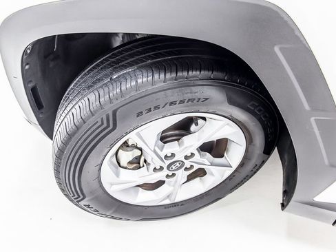 Used 2023 Hyundai Tucson SEL FWD image 11