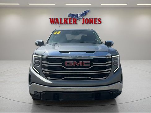 Used 2025 GMC Sierra 1500 SLT AWD/4WD image 2