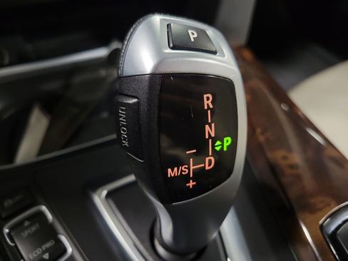 Used 2015 BMW 320i xDrive 320i xDrive image 18