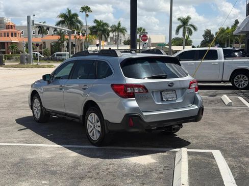 Used 2018 Subaru Outback 2.5i AWD/4WD image 7