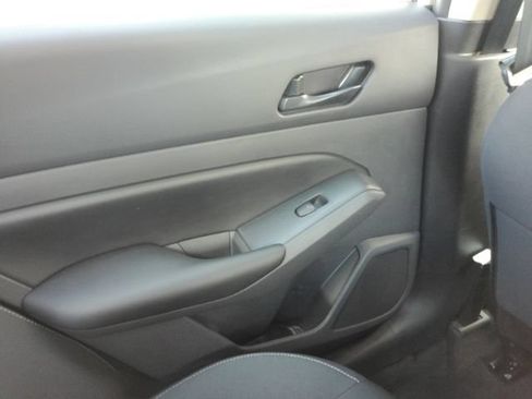 Used 2025 Nissan Altima 2.5 S FWD image 24