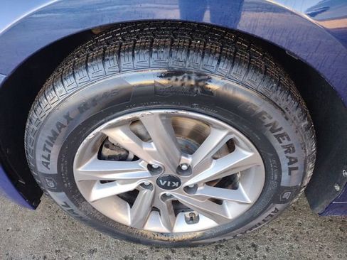 Used 2020 Kia Optima LX image 28