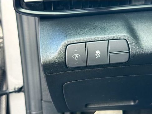 Certified 2025 Hyundai Elantra Sport FWD image 10