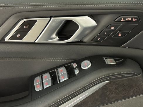 Used 2023 BMW X7 xDrive40i w/ Premium Package image 13