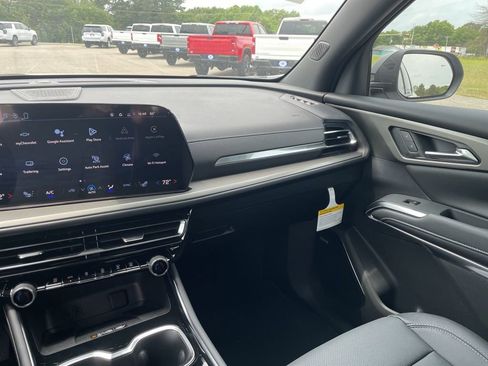 New 2026 Chevrolet Traverse LT w/ Enhanced Driving Package FWD image 23