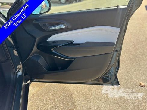 New 2026 Chevrolet Trax LT image 12