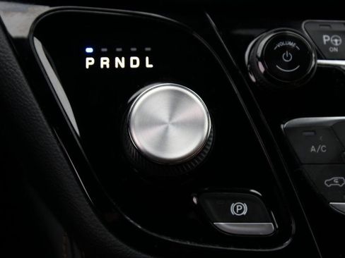 Used 2022 Chrysler Pacifica Pinnacle image 22