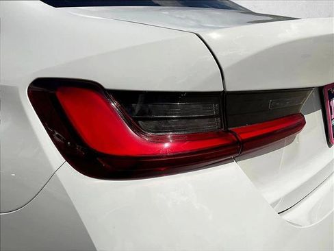 Used 2023 BMW 330i Sedan w/ Parking Assistance Package RWD image 30