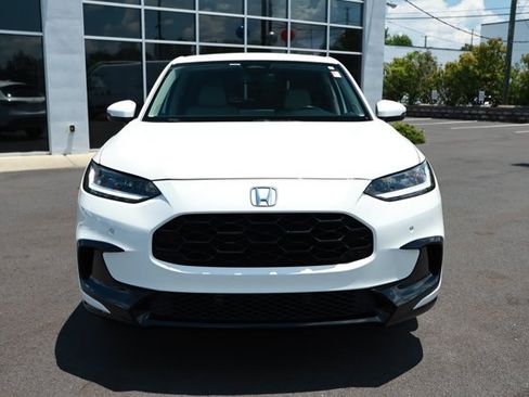 Used 2023 Honda HR-V EX-L image 2