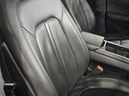 Used 2017 Lincoln MKZ Reserve image 8