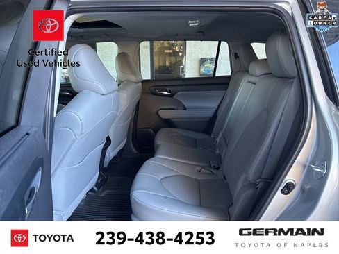 Certified 2024 Toyota Highlander XLE image 17