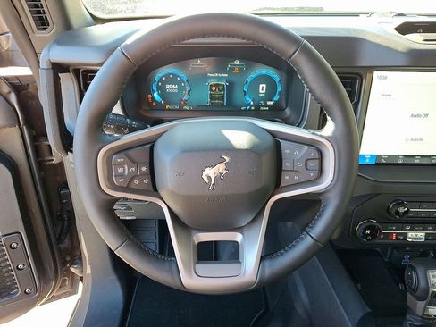 New 2025 Ford Bronco Badlands AWD/4WD image 9