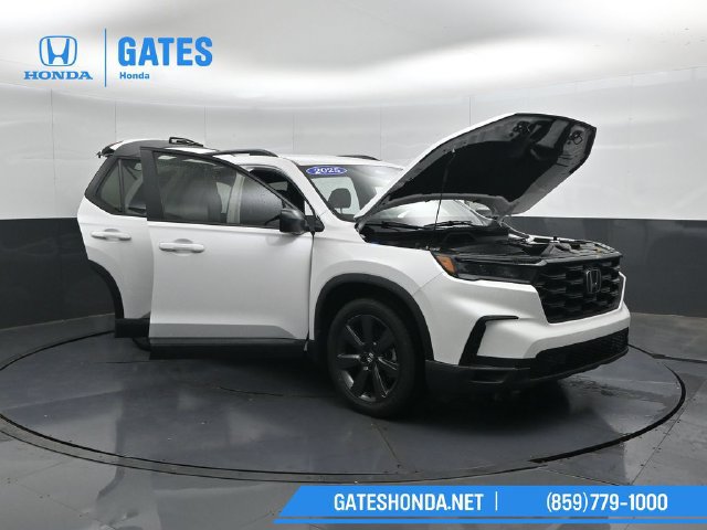 Certified 2025 Honda Pilot Sport image 56