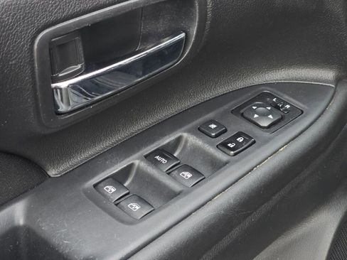 Used 2018 Mitsubishi Outlander ES image 22