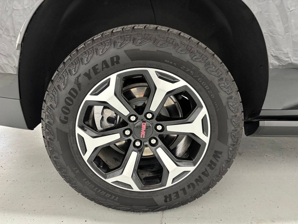 Used 2026 GMC Yukon XL AT4 w/ AT4 Premium Package AWD/4WD image 67