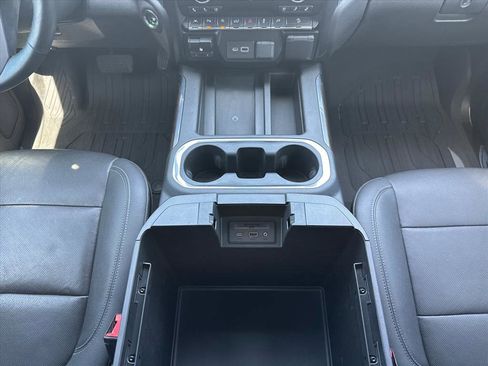 Used 2021 GMC Sierra 1500 SLT w/ SLT Premium Plus Package AWD/4WD image 17