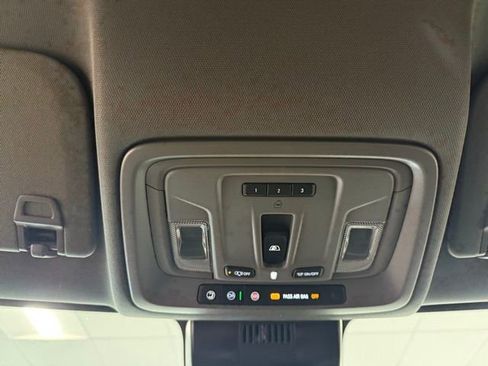 New 2026 GMC Sierra 2500 SLT w/ SLT Premium Package image 18