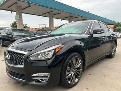 Used 2017 INFINITI Q70 3.7