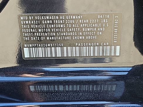 Used 2016 Volkswagen e-Golf SEL Premium image 14