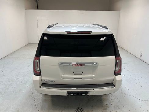 Used 2018 GMC Yukon Denali w/ Open Road Package image 3