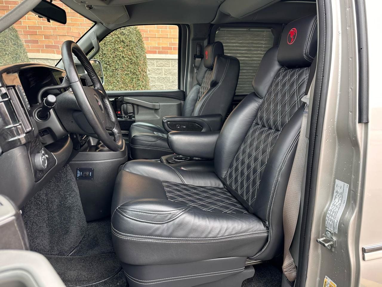 Used 2023 GMC Savana 2500 RWD image 36