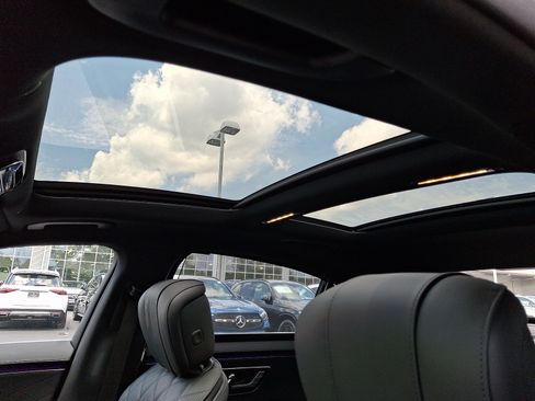 Certified 2024 Mercedes-Benz S 580 4MATIC Sedan image 15