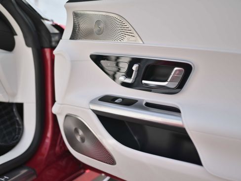 Used 2026 Mercedes-Benz Maybach SL 680 image 19