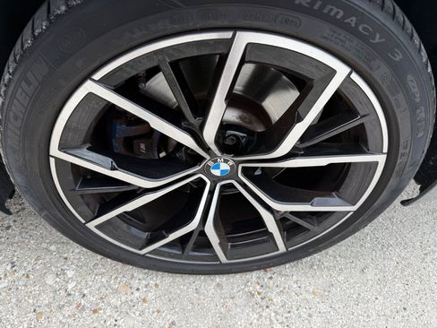 Used 2021 BMW 530i w/ M Sport Package RWD image 12
