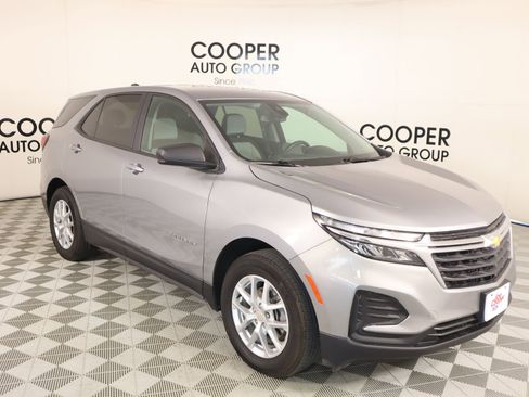 Used 2024 Chevrolet Equinox LS w/ LS Convenience Package image 1