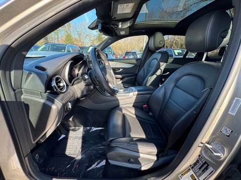 Certified 2019 Mercedes-Benz GLC 300 4MATIC image 5