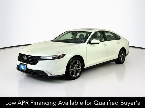 Used 2023 Honda Accord EX image 3