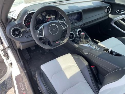 Used 2023 Chevrolet Camaro SS RWD image 8