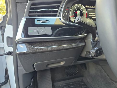 Used 2025 Audi Q8 Premium Plus image 51