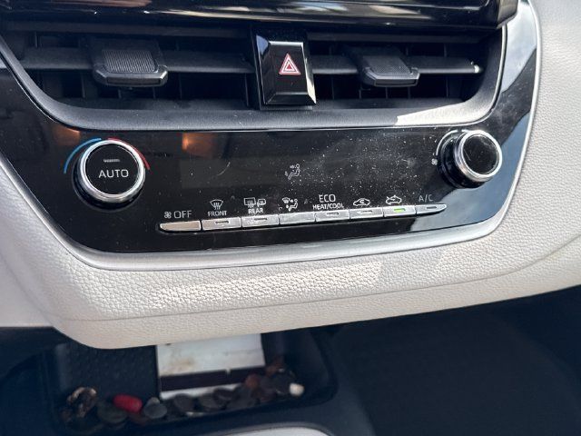 Used 2020 Toyota Corolla LE FWD image 23